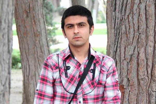 Ayxan Kiçikbəy. Şeşə bığlı şair