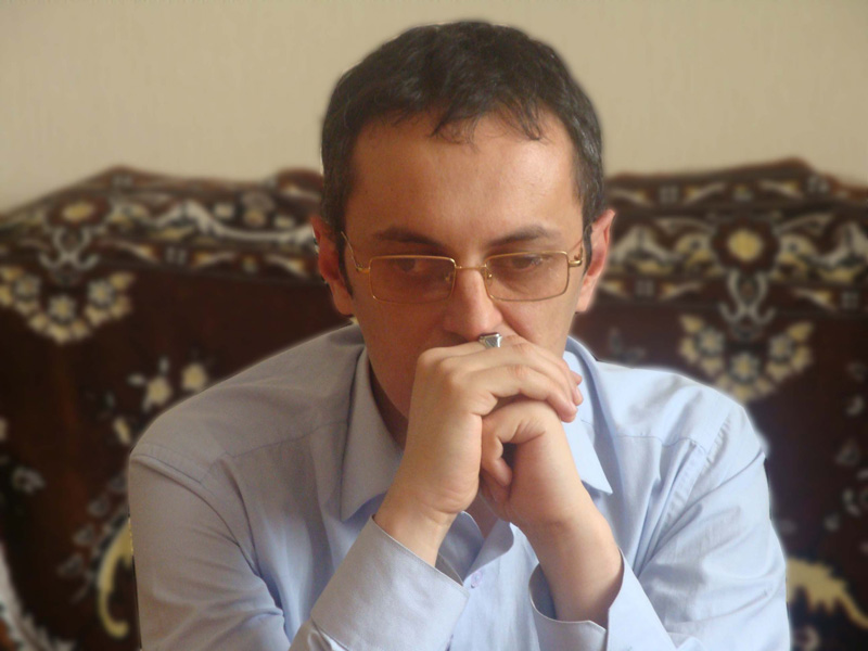 Alpay Azər. Atamın dəfni, hüzrü, bir də başdaşı (Yarımsürrealist hekayə)